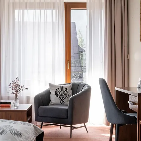 Pod Skocznia 3*