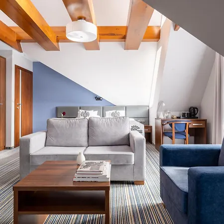 Pod Skocznia 3*